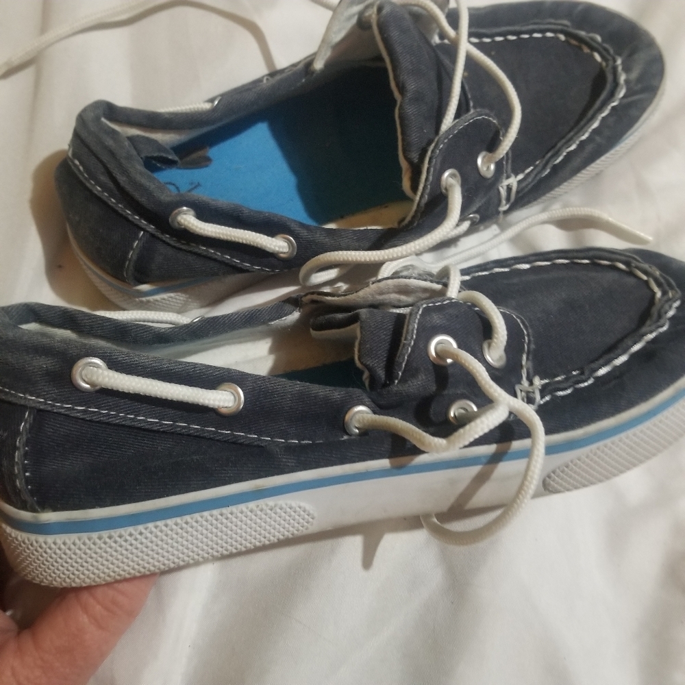 OP boat shoes youth sz 3